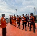 Penumpang KM Tidar Lompat ke Laut, Basarnas Lakukan Pencarian di Perairan Makassar