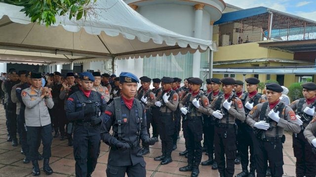 Upacara Penghormatan Lepas Kepergian Jusuf Manggabarani, 'Bapak Brimob' Dimakamkan di Cikeas