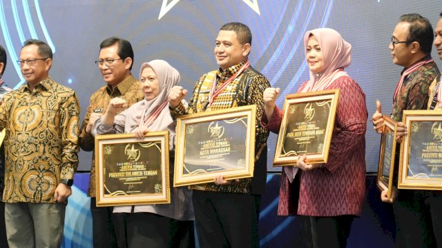 Pemkot Makassar Raih Penghargaan di SPM Awards 2025 dari Kemendagri