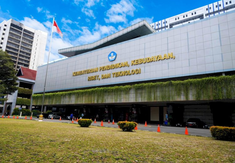 Kejagung Sidik Pengadaan Laptop Senilai Rp9,9 T di Kemendikbudristek 