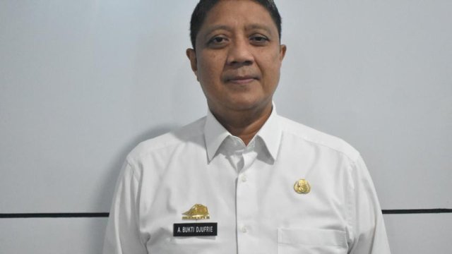 Kepala Dinas Pendidikan, Andi Bukti Djufri