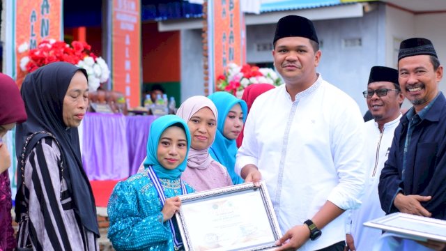 Bupati Bantaeng Uji Nurdin Hadiri Penamatan Madrasah Al-Mansur Biangloe