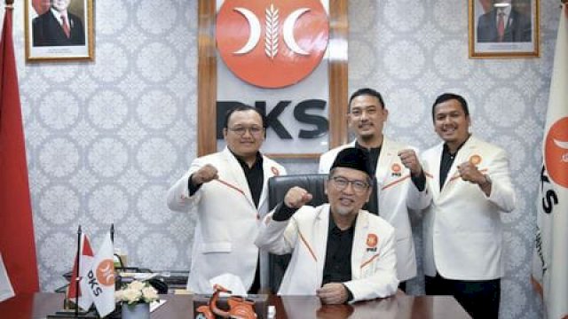 PKS Umumkan Struktur Baru: Muhammad Kholid Jabat Sekjen, Noerhadi Jadi Bendum Periode 2025&ndash;2030
