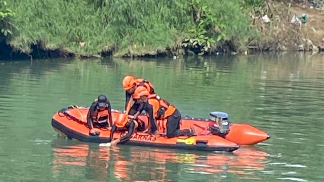 Remaja Diduga Lompat dari Jembatan Maros, Ditemukan Tewas di Sungai Pacelle