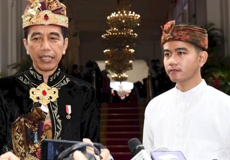  Jokowi Tanggapi Santai Usulan Pemakzulan Gibran