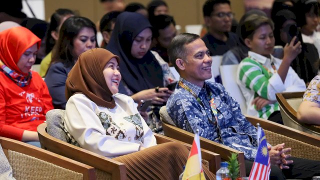 Wakil Wali Kota Makassar, Aliyah Mustika Ilham, hadir langsung dalam pembukaan Seminar & B2B Networking In Conjunction with MHX 2025 yang digelar di Hotel The Rinra, Jumat (20/6/2025). 