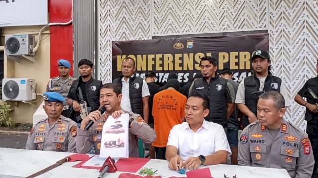 Kapolrestabes Makassar, Kombes Pol Arya Perdana saat ekspose kasus, Senin (23/6/2025).