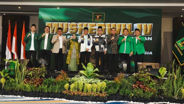  Sekretaris Daerah Provinsi Sulawesi Selatan, Jufri Rahman, mewakili Gubernur Sulsel Andi Sudirman Sulaiman, membuka acara Musyawarah Kerja Wilayah (Muskerwil) IV Partai Persatuan Pembangunan (PPP) Sulsel di Hotel Four Points by Sheraton Makassar, Sabtu (28/6/2025). 