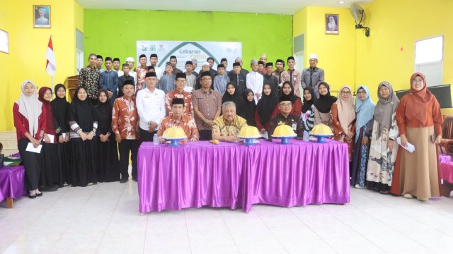 Bupati Pinrang Serahkan Bantuan ke Panti Asuhan Aisyiyah