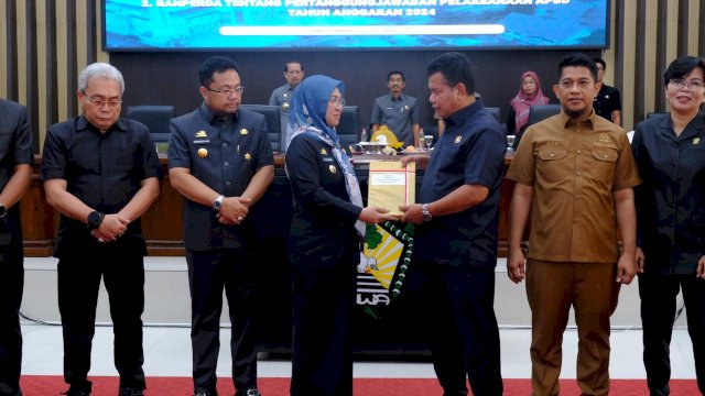 Bupati Gowa Serahkan Dua Ranperda Prioritas dalam Rapat Paripurna DPRD