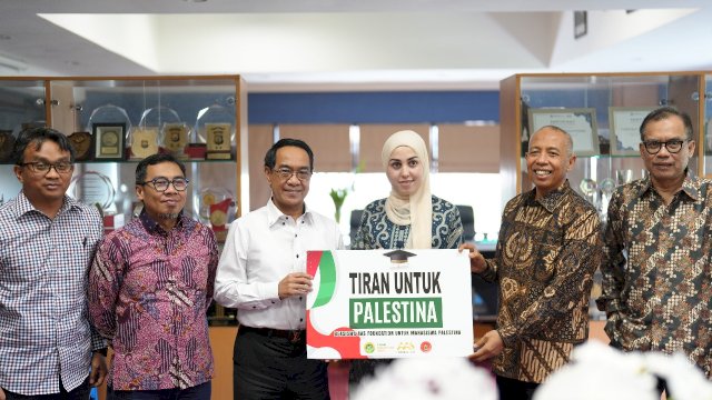 Unhas, AAS Foundation, dan PT Tiran Group Salurkan Beasiswa untuk Mahasiswa Palestina