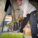 Granat Nanas Ditemukan di Rumah Warga Maros, Polisi Pasang Garis Pengaman