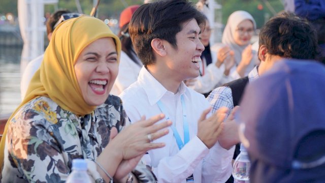 Wakil Wali Kota Makassar, Aliyah Mustika Ilham, menghadiri kegiatan "Waves of Wisdom Phinisi Campaign Showcase Local Project" yang digagas oleh AIESEC in Unhas. 
