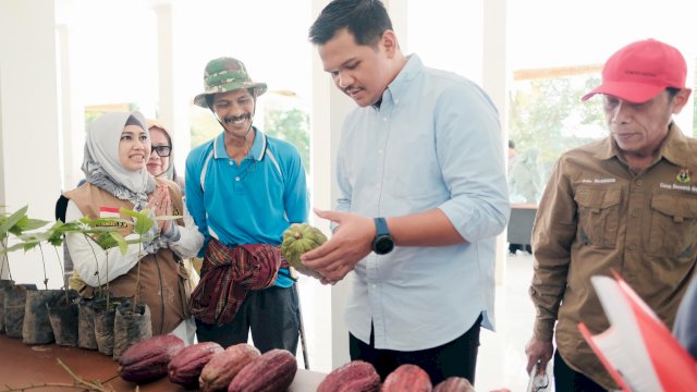 Gandeng Fakultas Pertanian Unhas, Bupati Uji Nurdin Resmikan Komunitas Kakao Bantaeng Bangkit