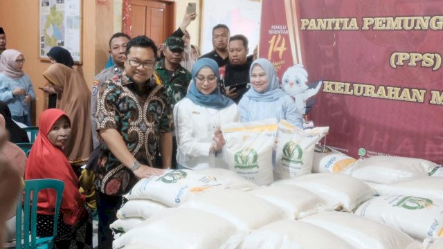 Pemkab Gowa dan Bulog Salurkan Bantuan Pangan Beras untuk 47 Ribu Warga