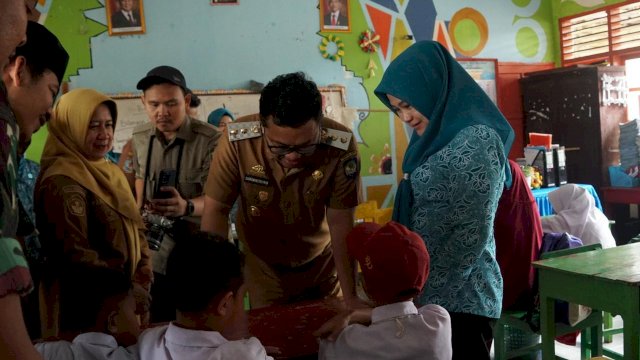 Wabup Gowa Darmawangsyah Tinjau Cek Kesehatan Gratis di SD Center Malakaji, Fokus Tekan Angka Stunting