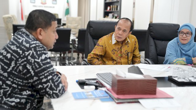 17 Kota Bahas Strategi Digitalisasi Layanan Publik di Forum APEKSI Komwil VI Makassar