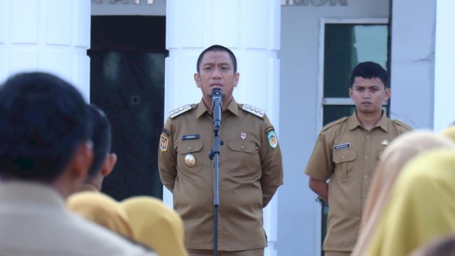 Bupati Irwan Bachri Syam 