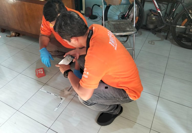 Proyektil Nyasar Tembus Atap Rumah Warga di Makassar