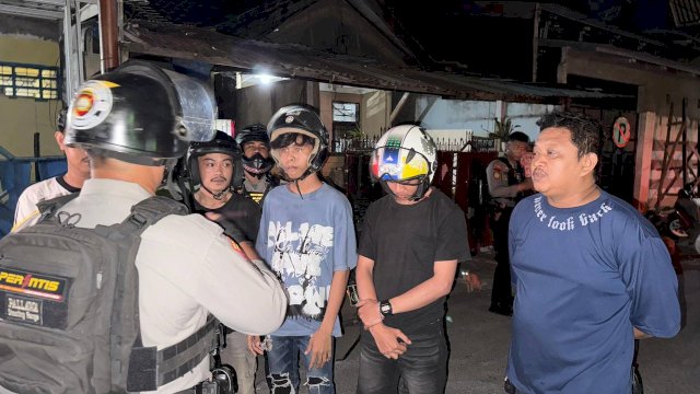 Polisi Amankan Pemuda Pelaku Teror Lempar Rumah di Jembatan Merah Putih Kandea Makassar