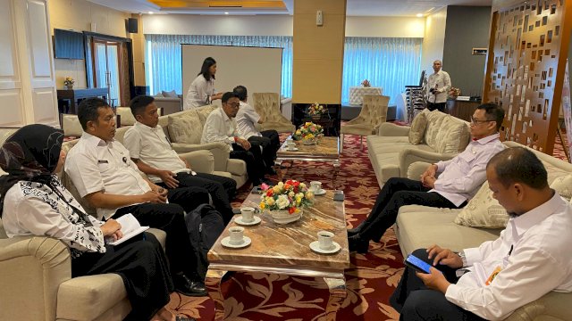 Asdep Pelindungan Data dan Transaksi Elektronik Kemenko Polkam Tekankan Literasi Digital Saat Bertandang ke Pemprov Sulsel