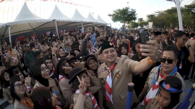 Wali Kota Makassar, Munafri Arifuddin di sela-sela Apel Besar Hari Pramuka ke-64 Tahun 2025 yang digelar oleh Kwartir Cabang Pramuka Kota Makassar, di Anjungan City of Makassar, Pantai Losari, Sabtu (16/8/2025).