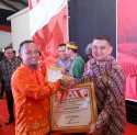 Pemkot Makassar Raih Penghargaan Tingkat Kemiskinan Terendah