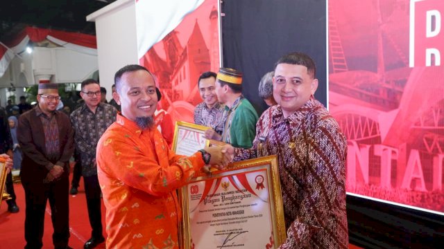 Pemkot Makassar Raih Penghargaan Tingkat Kemiskinan Terendah