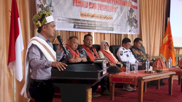 Penguatan Kelembagaan Pengawas Pemilu dengan tema Evaluasi Penyelenggaraan Pengawasan Pemilu dan Pemilihan di Toraja Heritage Hotel, Kabupaten Toraja Utara, Rabu (20/8/2025).