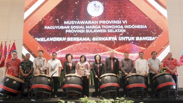 Wali Kota Makassar, Munafri Arifuddin menghadiri Musyawarah Provinsi (Musprov) VI Paguyuban Sosial Marga Tionghoa Indonesia (PSMTI) Sulawesi Selatan yang digelar di Rinra Hotel, Sabtu (23/8/2025).