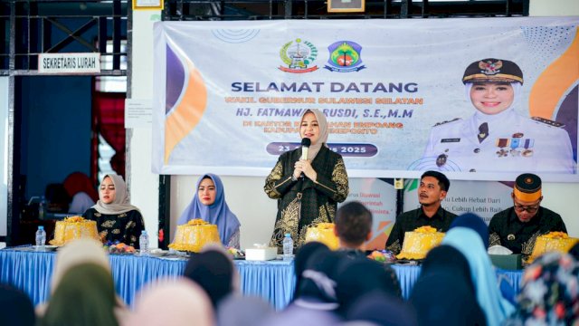 Wakil Gubernur Sulawesi Selatan, Fatmawati Rusdi, saat melakukan kunjungan kerja ke Kelurahan Empoang, Sabtu, 23 Agustus 2025.