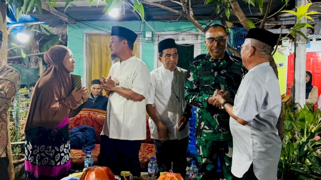 Gubernur Sulawesi Selatan, Andi Sudirman Sulaiman mengunjungi rumah duka almarhum Rusdam Diansyah alias Dandi