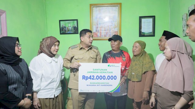 Pemkot Makassar Salurkan Santunan BPJS untuk Keluarga Korban Demo Anarkis