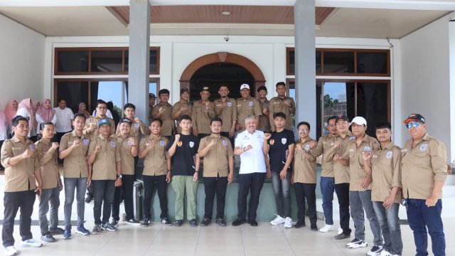 Bupati Irwan Hamid Lepas Tim Balap Motor Pinrang Berlaga di PorProv Sulsel