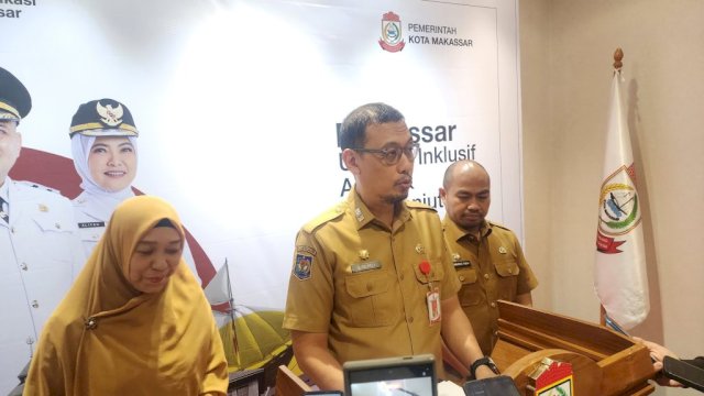 Sekretaris Daerah Kota Makassar Andi Zulkifly dalam konferensi persnya di Kantor Balai Kota Makassar, Senin (8/9/2025).