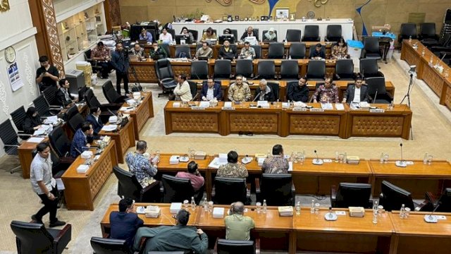 Baleg DPR rapat bersama Komisi II DPR. (Anggi Muliawati/detikcom)