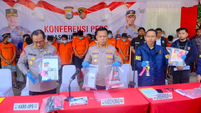  Kabid Humas Polda Sulsel, Kombes Pol Didik Supranoto dalam konferensi pers, Rabu (17/9/2025).