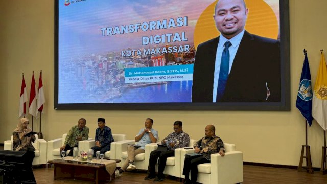 Kepala Dinas Komunikasi dan Informatika (Diskominfo) Kota Makassar Dr. Muhammad Roem jadi pembicara dalam Seminar Nasional Gadjah Mada Digital Transformation Governance Index (GMD-DTGI)  di Auditorium Sukadji Ranuwihardjo, FEB UGM, Kamis (18/9/2025).
