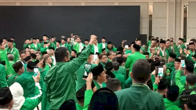 
Suasana Forum Muktamar X Partai Persatuan Pembangunan (PPP) di kawasan Ancol, Jakarta, Sabtu (27/9/2025) memanas setelah dibuka. Foto/Felldy Utama