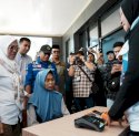 Bupati Gowa Distribusikan KKS PKH dan Bansos ke Warga di Tinggimoncong