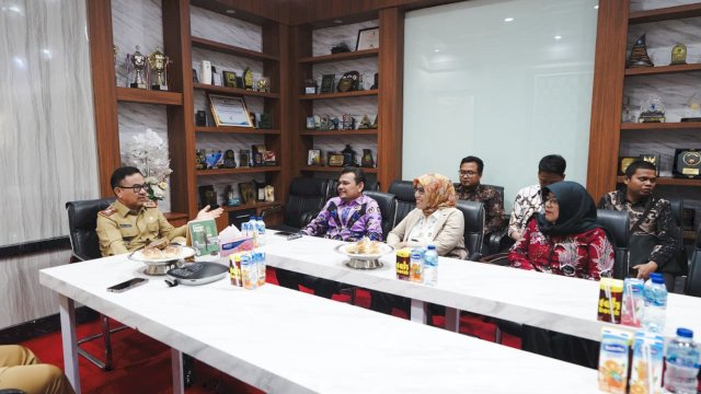 Direktur Pengukuran Pelembagaan Pancasila BPIP, Hotrun Siregar, menemui Sekretaris Daerah (Sekda) Sulsel, Jufri Rahman, di Ruang Rapat Sekda, Senin, (29/9/2025).