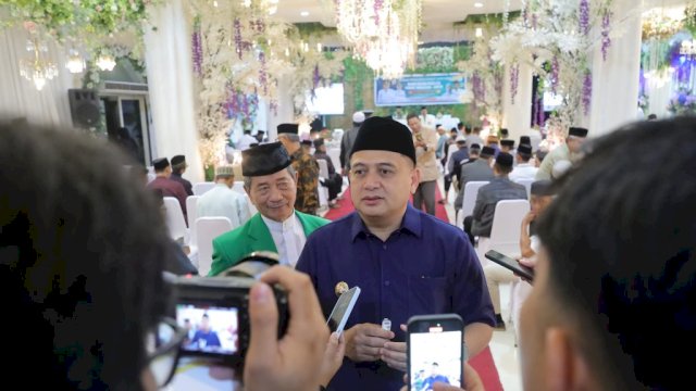 Wali Kota Makassar, Munafri Arifuddin pada Diskusi Bulanan IMMIM yang dirangkaikan dengan pelantikan pengurus Lembaga Dakwah IMMIM serta penandatanganan MoU kerjasama, di Gedung IMMIM, Jalan Jenderal Sudirman, Sabtu (4/10/2025).
