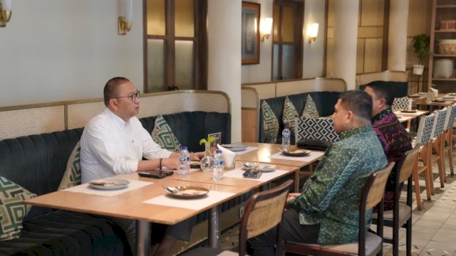 Munafri bersama Kepala Dinas Sosial Kota Makassar, Andi Bukti Djufri, melakukan kunjungan kerja ke Kementerian Sosial RI di Jakarta, Rabu (8/10/2025).