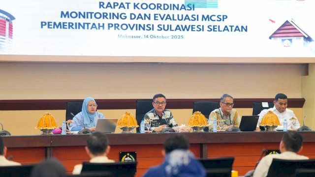 Rapat Koordinasi Monitoring dan Evaluasi MCSP Pemprov Sulsel bersama Koordinasi dan Supervisi (Korsup) Wilayah IV Komisi Pemberantasan Korupsi (KPK) di Ruang Rapat Pimpinan Kantor Gubernur Sulsel, Selasa, 14 Oktober 2025.