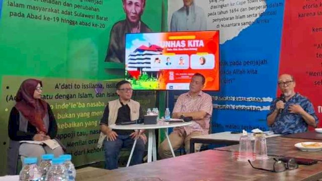 Dialog Alumni Lintas Generasi: Unhas Kita &ndash; Dulu, Kini, dan Akan Datang, yang digelar Sabtu malam, 25 Oktober 2025, di Kopi Aspirasi, Jalan AP Pettarani No.5C, Makassar.
