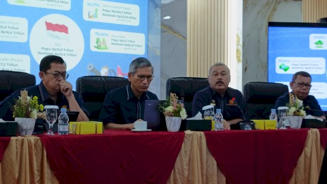 Suasana konferensi pers Kementerian Keuangan Provinsi Sulawesi Selatan yang digelar di Gedung Keuangan Negara (GKN) II Makassar, Rabu (29/10/2025).(dok humas)