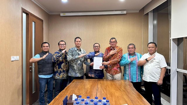 Pelindo Regional 4 dan Eastern Pearl Flour Mills Teken Kerja Sama Penguatan Layanan Logistik KTI