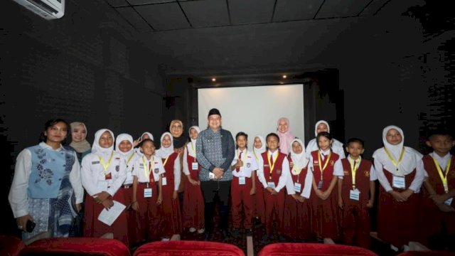 Pemkot melalui Dinas Pendidikan resmi meluncurkan Program Kurikulum Muatan Lokal jenjang Sekolah Dasar (SD) yang digelar di Museum Kota Makassar, Jumat (7/11/2025).