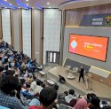 THRIVE Talenta Digital Telkomsel Bekali Mahasiswa UNHAS Hadapi Era AI dan Data Analytics
