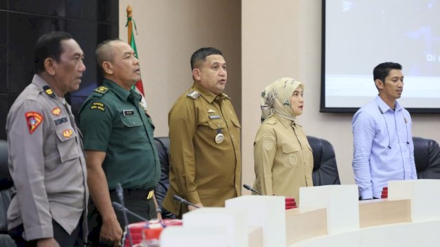 Wali Kota Munafri Arifuddin bersama Wakil Wali Kota, Aliyah Mustika Ilham, dan seluruh jajaran pemerintahan berkumpul untuk satu tujuan MULIA, memastikan pesta demokrasi warga berjalan sukses dan bermartabat.